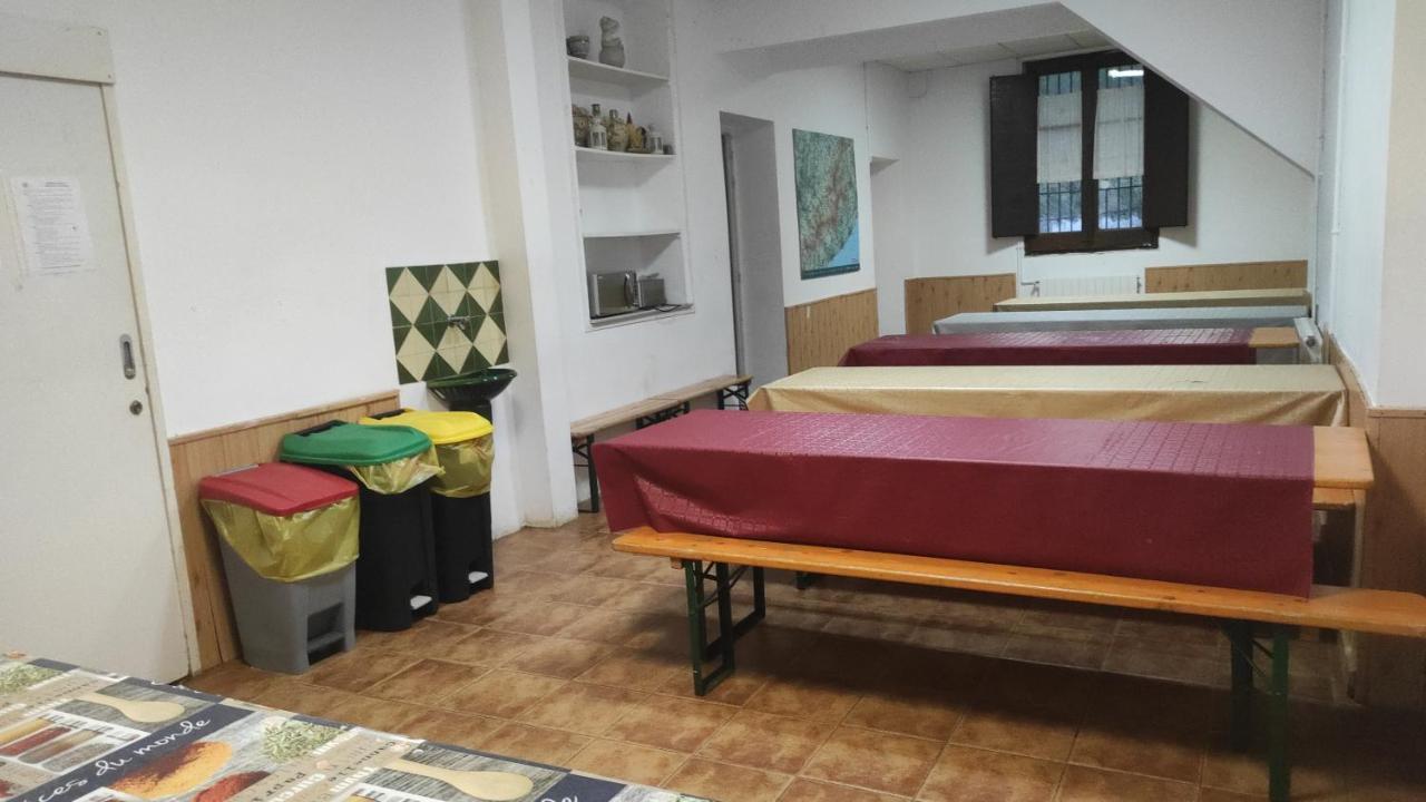 Can Rabassa Hostel Vallromanes Luaran gambar