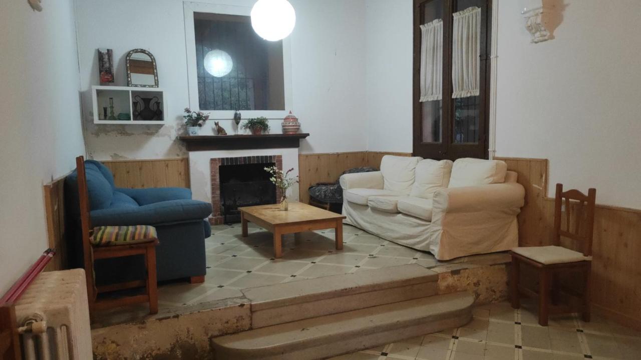 Can Rabassa Hostel Vallromanes Luaran gambar